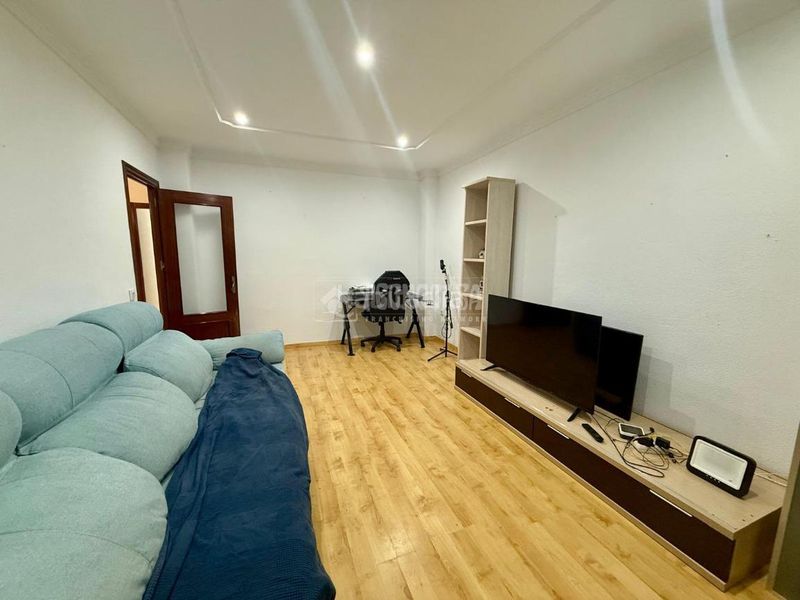 Foto 2dda3153-df33-409c-800f-034b93aa9b1e. Piso  en venta en Barbate Barbate
