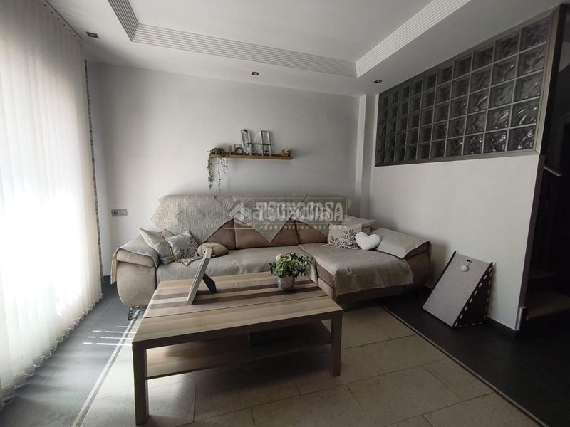 Foto 4d817286-5c0b-44da-b738-babe31dc4a29. Casa aparellada a Barbate Barbate