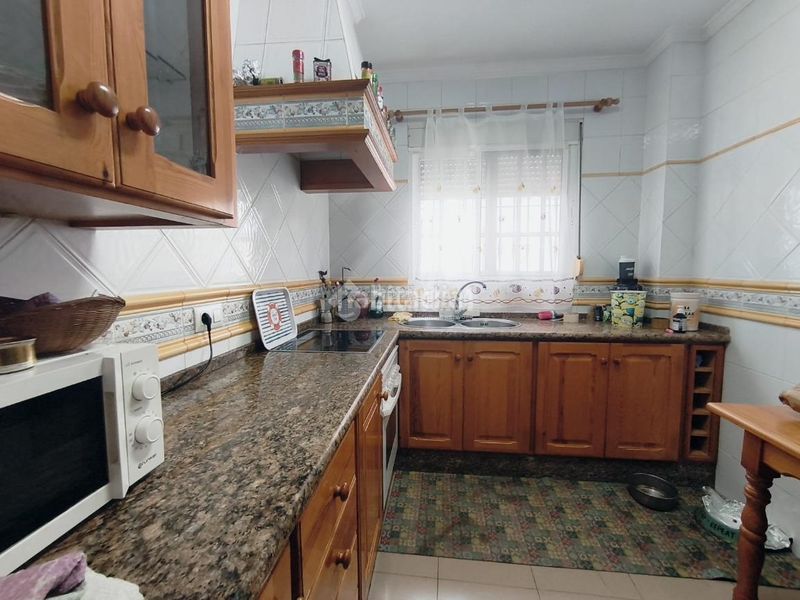 Foto 6fcd53b1-7698-4a66-a7d8-746a37466417. Casa aparellada a Barbate Barbate