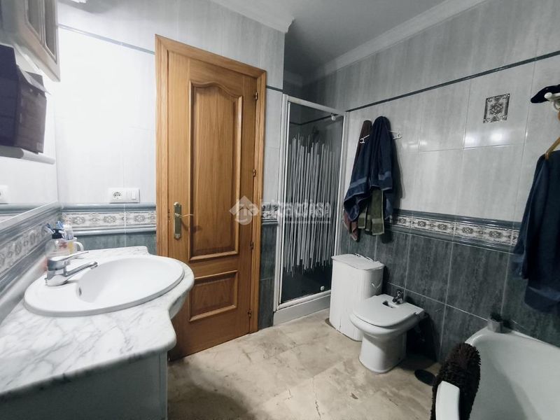 Foto a2778efd-092b-4f40-924c-2d94f22eb27a. Casa aparellada a Barbate Barbate