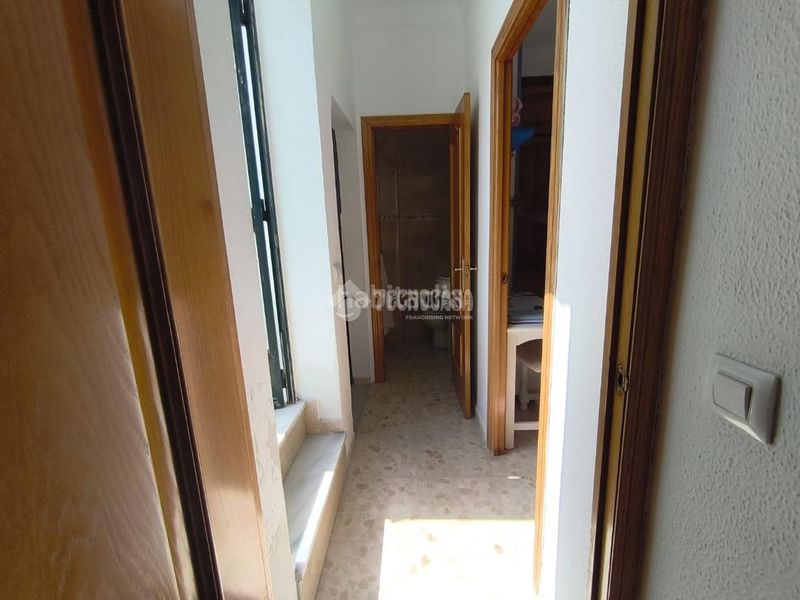 Foto b9a64af0-5e31-4e00-a221-5ebfd3e35374. Casa aparellada a Barbate Barbate
