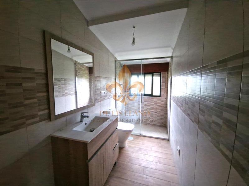 Foto 5004d3ff-7b14-4979-af83-13a24ad9ec35. Casa en Sardoma - Castrelos Vigo