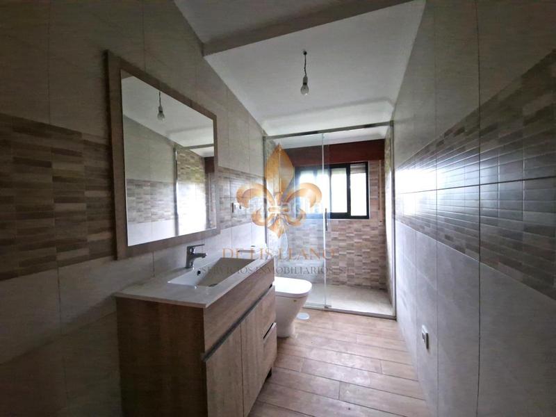 Foto d2d8e1fc-977d-4837-ad81-fd2dd284235a. Casa en Sardoma - Castrelos Vigo