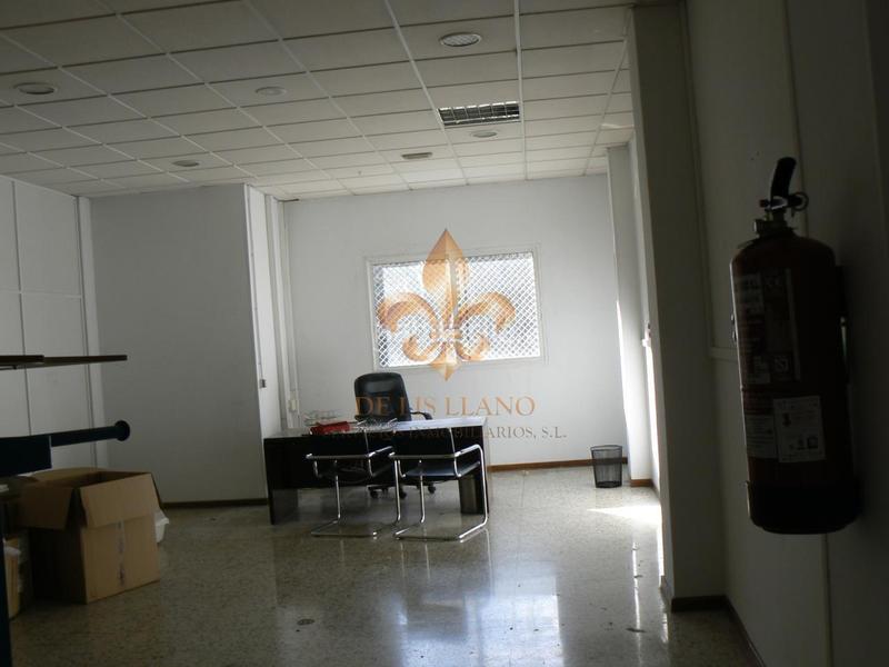 Foto 694b5fa0-cf07-4464-865c-7ec3f78f7be4. Location local commercial dans As Travesas - Balaidos Vigo