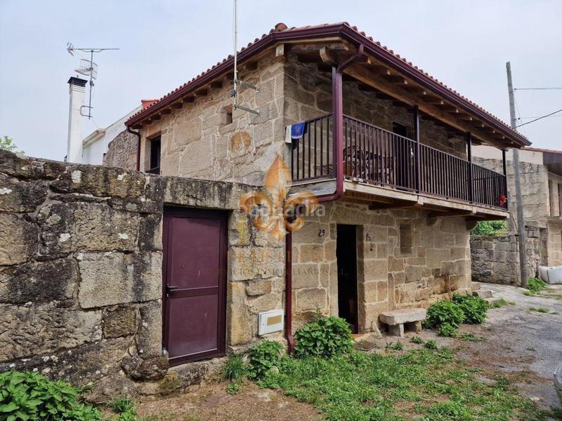 Foto 32da0f74-df7a-44cc-b1b4-589672b52f01. Casa adossada a Maside