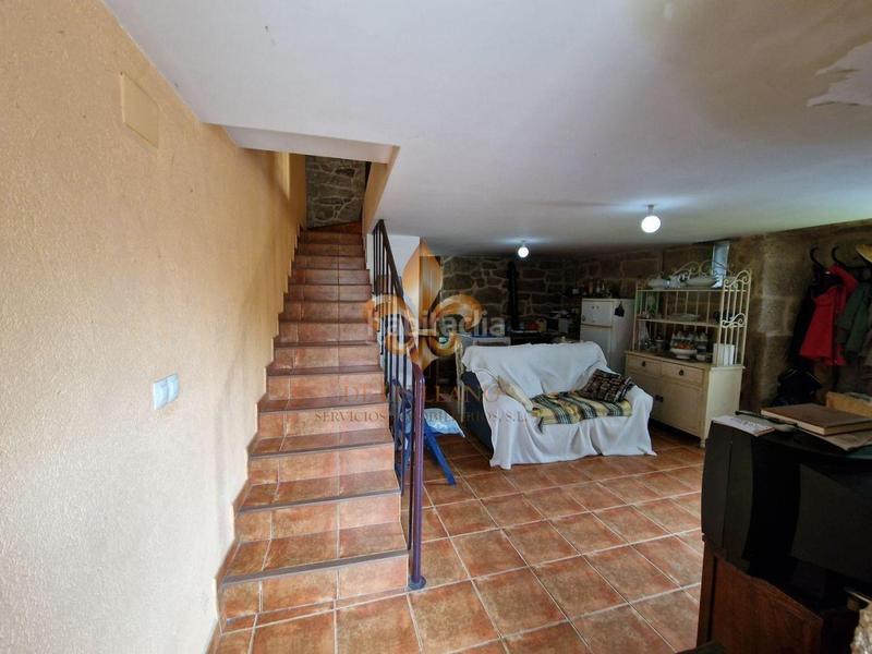 Foto 5cdb335f-967c-4f9b-b71b-d4dbf8534426. Casa adossada a Maside