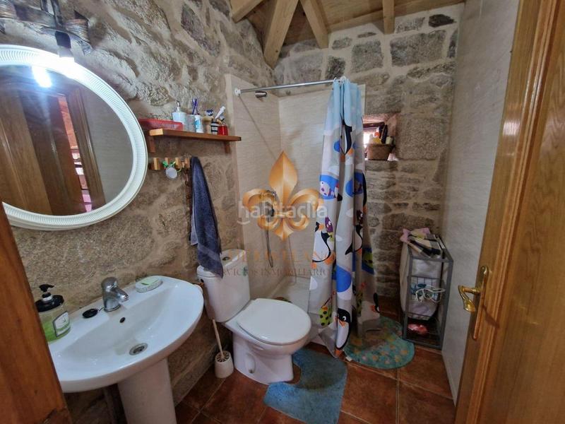 Foto d5b5d6f0-df86-46d9-b1a7-8f433e676eb3. Casa adossada a Maside