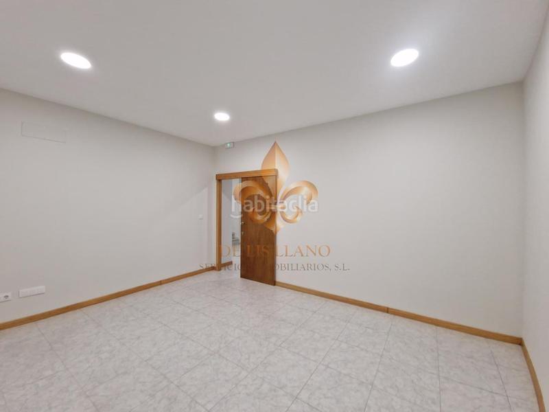 Foto 198c3246-3e34-44bf-86b2-04d1d4b3dc10. Rent business premise in As Travesas - Balaidos Vigo