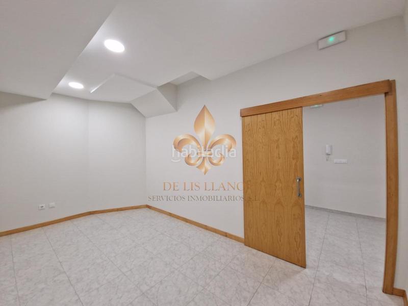 Foto 22d3d75d-fa2d-4edd-9ed8-5cc3bfdffc68. Rent business premise in As Travesas - Balaidos Vigo