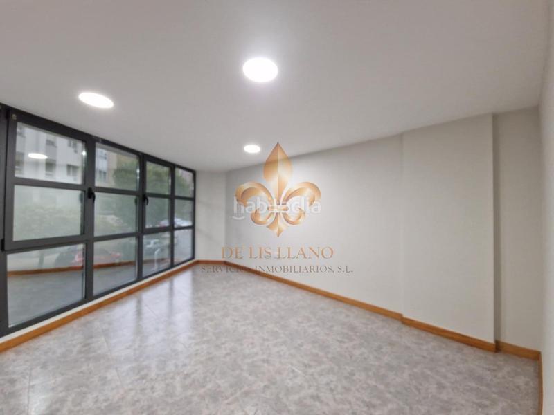 Foto 3fe1caa6-eef0-4b49-8a7d-47f92c9b033f. Location local commercial dans As Travesas - Balaidos Vigo