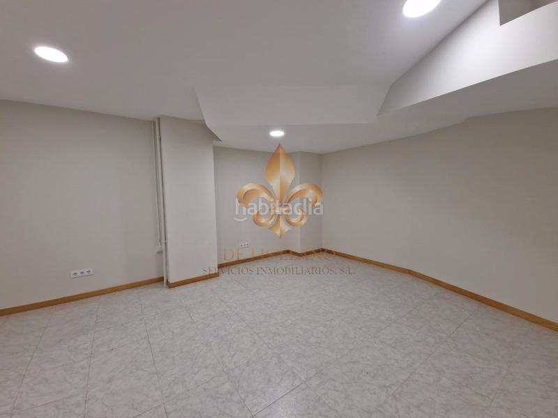 Foto d39e8947-4859-438a-8ec9-1f4a6ab43985. Location local commercial dans As Travesas - Balaidos Vigo