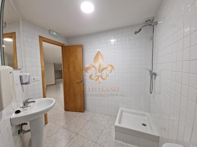 Foto f1c4e14c-4eda-423d-9352-9fb578001436. Location local commercial dans As Travesas - Balaidos Vigo