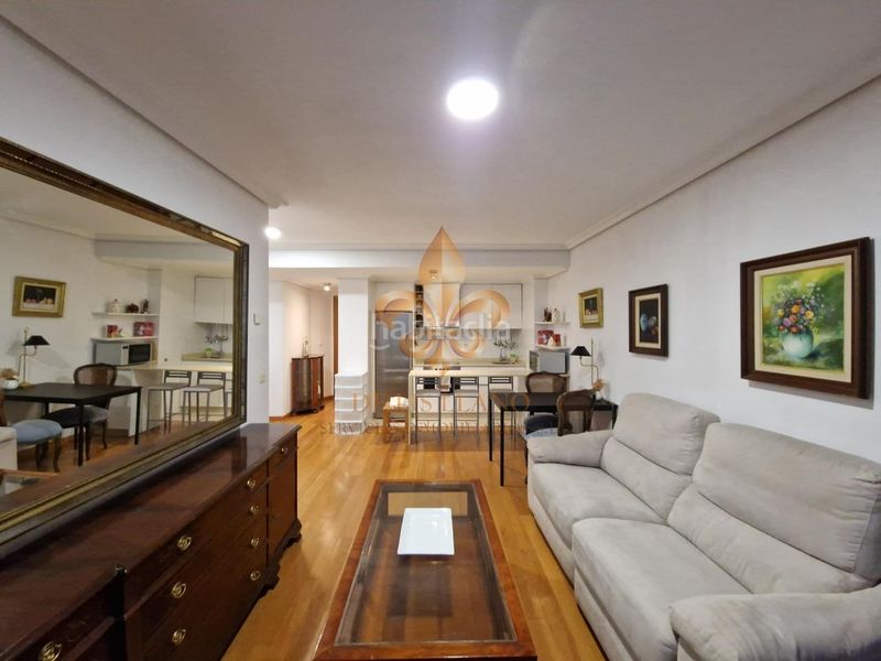 Foto 1616e1e3-1fe0-40af-8287-936639aab732. Rent flat with heating in Centro - Areal Vigo