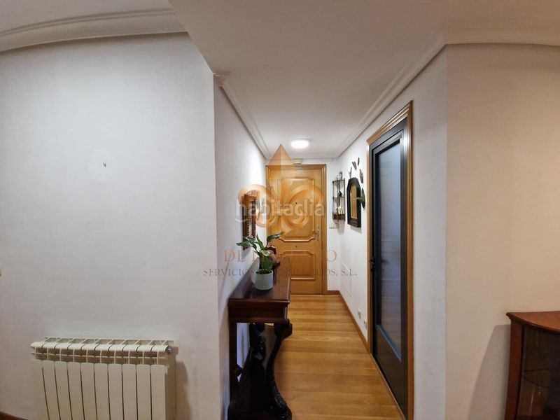 Foto cc86d15e-582e-401e-9b45-95a078281105. Rent flat with heating in Centro - Areal Vigo