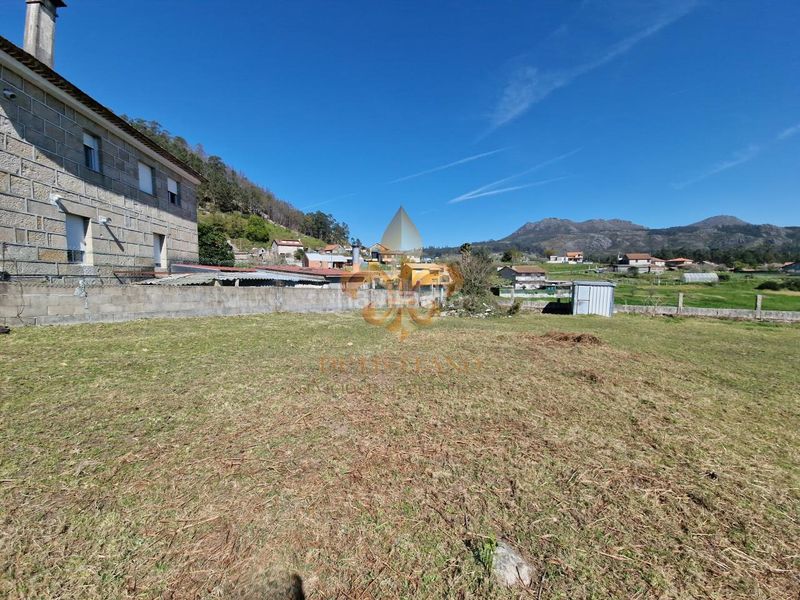 Foto abf98405-8daf-4ce7-80fa-ca28c0b3ed35. Terreno residencial en Gondomar