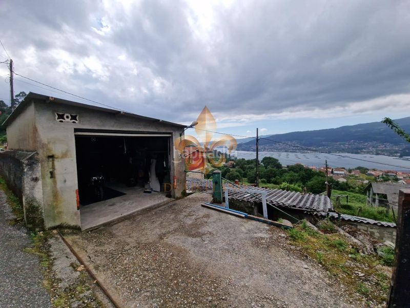 Foto 66a1d864-6457-4554-87f2-20ddc5341b9c. Casa amb aparcament a Redondela