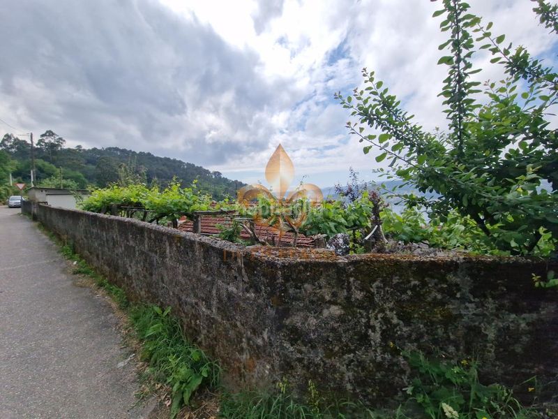 Foto b23ec3a7-6788-4366-ad17-f18af9a13eb4. Casa amb aparcament a Redondela