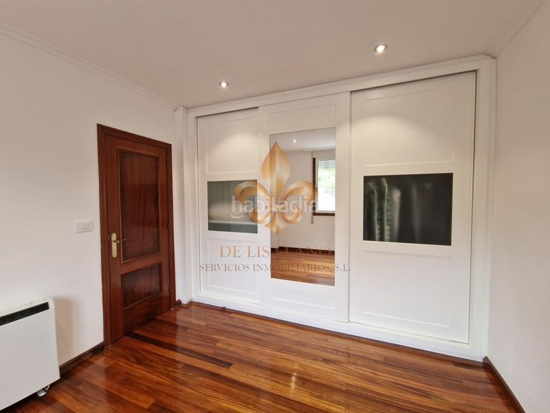 Foto 195abb45-8d9c-4004-ae8b-3ed9c2953ea6. Casa en Lavadores Vigo