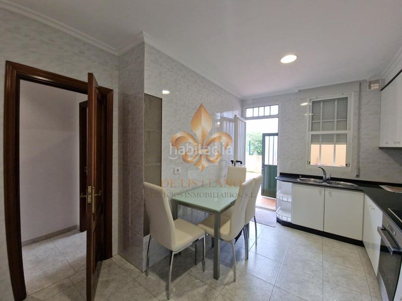 Foto 847c475e-f29b-41a4-a6a4-27a0363795e1. Casa en Lavadores Vigo