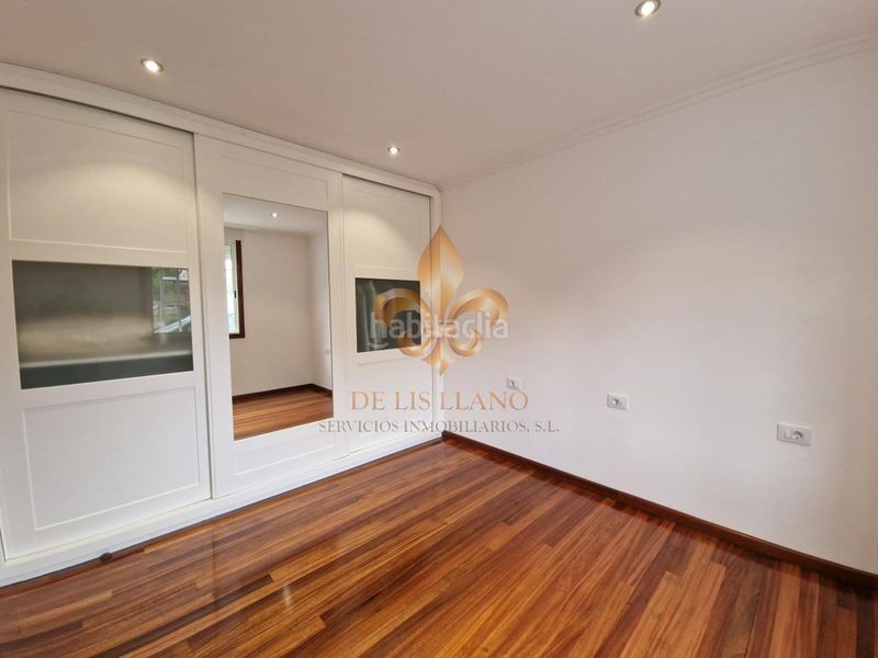 Foto c0381adc-a83d-4193-985a-9f8e19e330fb. Casa en Lavadores Vigo