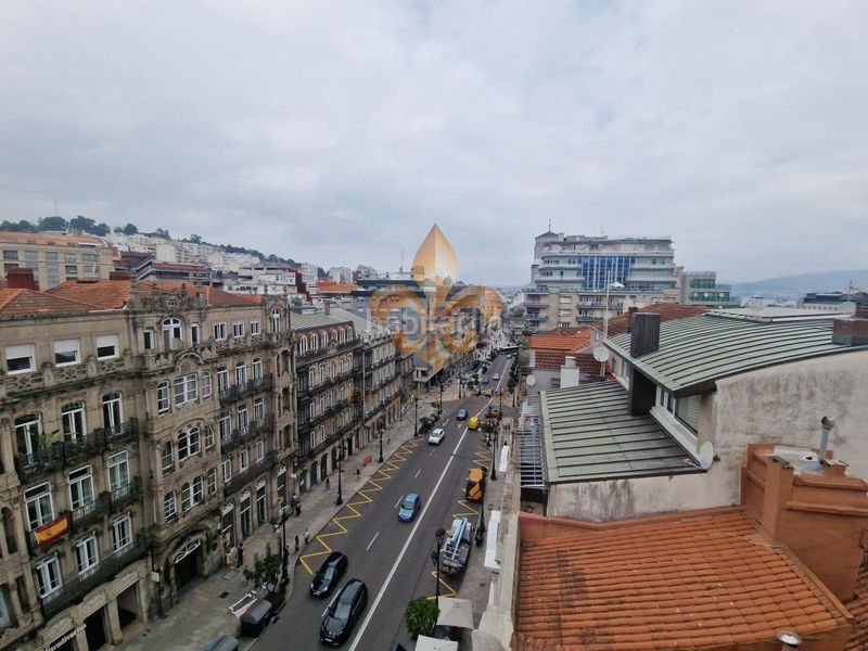 Foto ebdd0ebf-0fff-437d-871d-9db9158d6037. Àtic amb calefacció a Centro - Areal Vigo