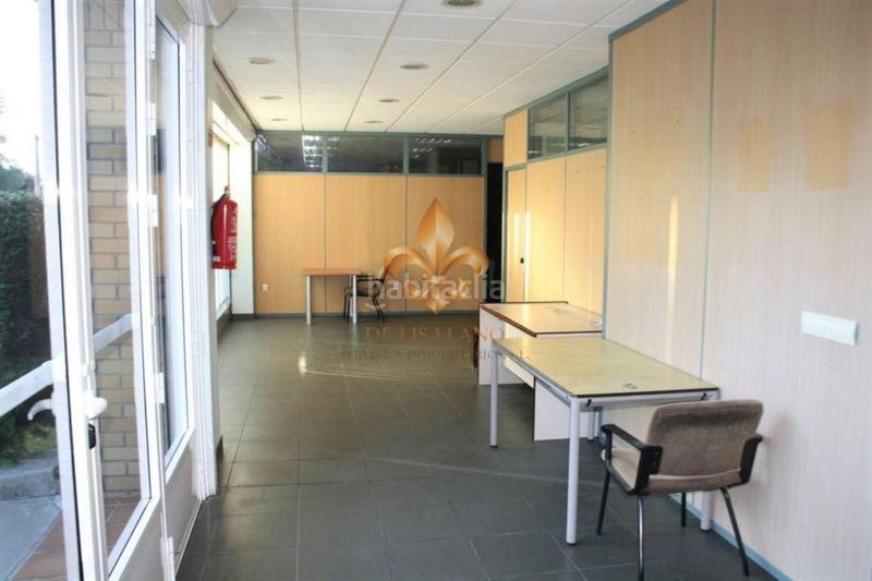 Foto 5ffef302-db8b-49dd-b8e9-e948c7cb361a. Rent office space with heating in Lavadores Vigo
