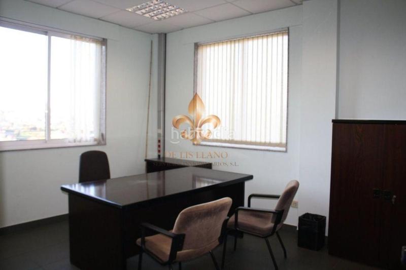 Foto 8ed24777-ac0e-4c85-95c4-a6f991f5291e. Rent office space with heating in Lavadores Vigo