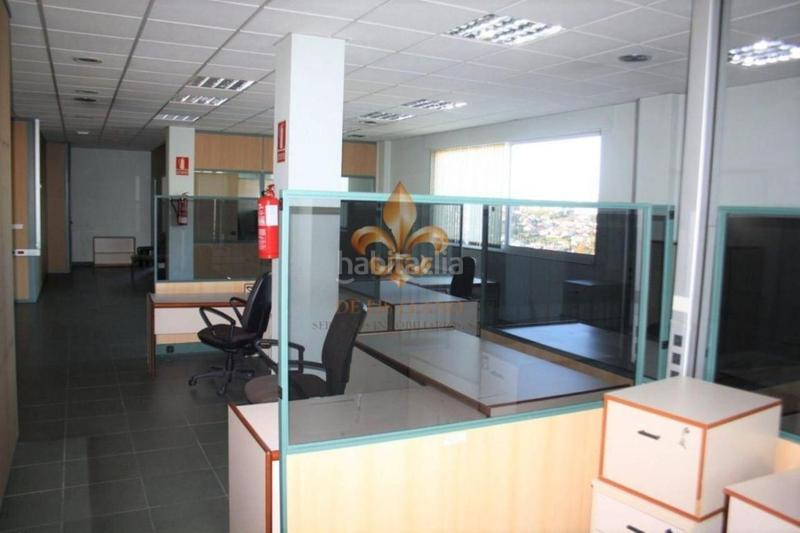 Foto 9dfe38d0-d7c7-42aa-a669-4c14b6d5eead. Rent office space with heating in Lavadores Vigo
