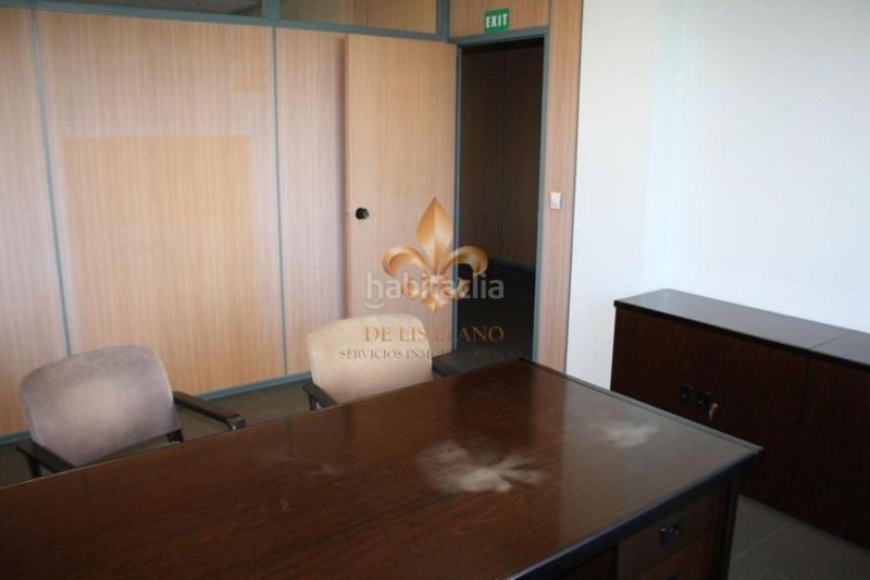 Foto fe77ccf6-6bb8-45dd-bca4-0d56f087bd2f. Rent office space with heating in Lavadores Vigo