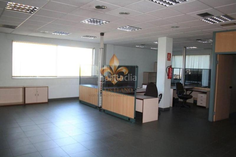 Foto 9a0d4f07-aaab-46c6-8c0b-0cc97336d999. Alquiler oficina en Lavadores Vigo