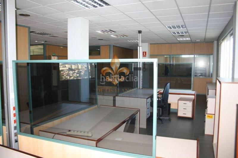 Foto e758b8de-87c8-4396-b057-8a594902bc8d. Alquiler oficina en Lavadores Vigo