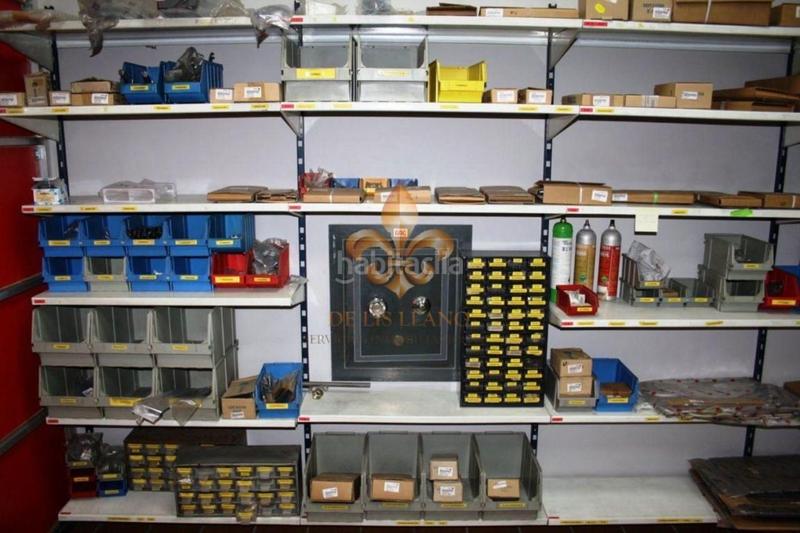 Foto b643551f-45de-4b6d-b8d8-0fdda2f0fc4a. Local comercial en Plaza España - Corte Inglés Vigo