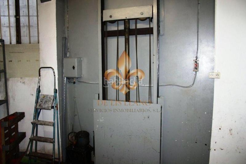 Foto 215b3b59-cdf1-44fe-82db-304b39e5473e. Local commercial dans Plaza España - Corte Inglés Vigo