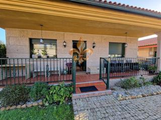 Chalet in Porriño (O)