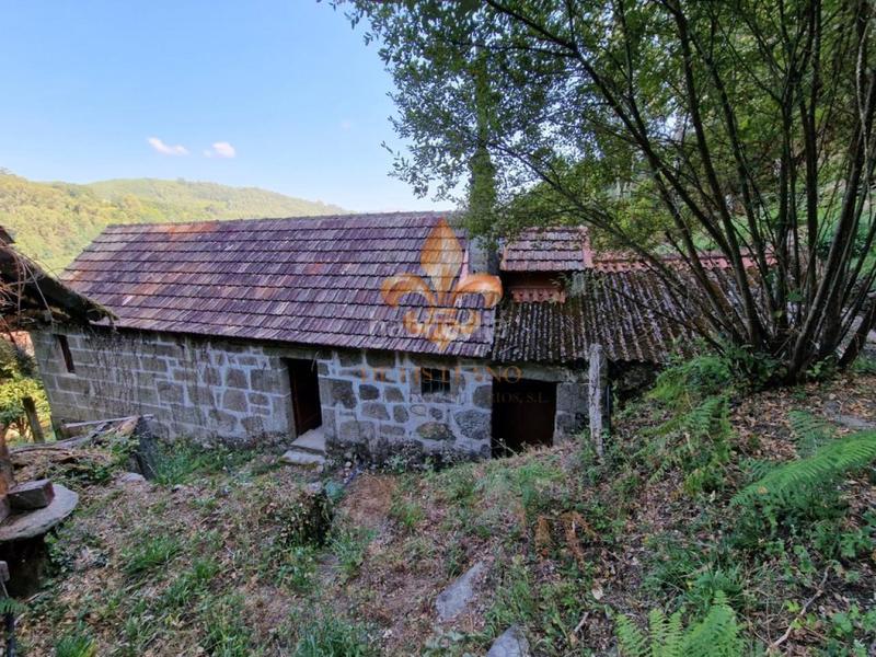 Foto 2ea4c1bd-bc2e-4857-bc56-7af52e2d6134. Masia amb calefacció a Mondariz