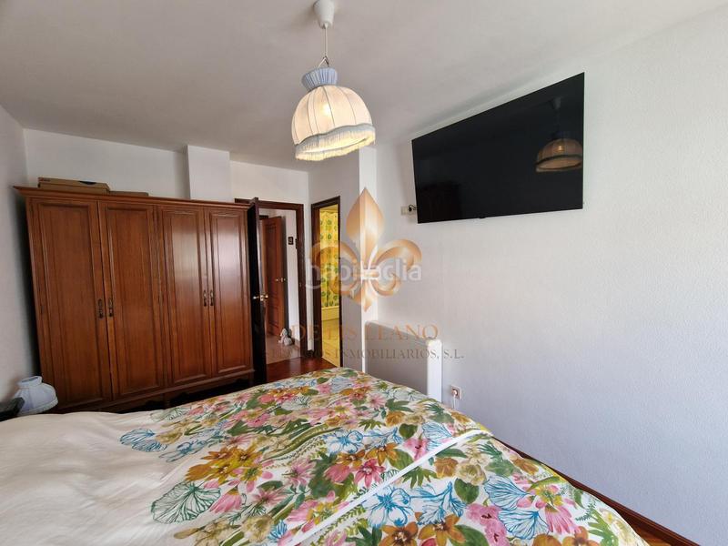 Foto 574b78d8-bcbe-42bf-9fe2-a8ccc3418c93. Pis amb calefacció aparcament a Sanxenxo pueblo Sanxenxo