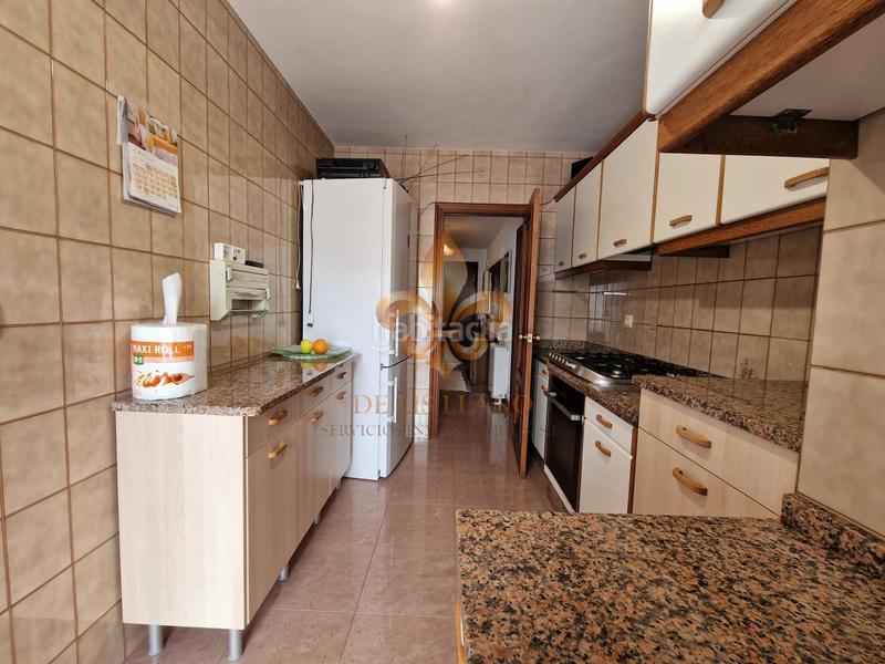 Foto 82ec2adf-a46a-4cc8-a08c-666e00ec05b6. Pis amb calefacció aparcament a Sanxenxo pueblo Sanxenxo