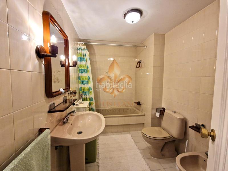 Foto e7b9983f-e5f1-4436-b2f4-b3b1954c3d6c. Pis amb calefacció aparcament a Sanxenxo pueblo Sanxenxo