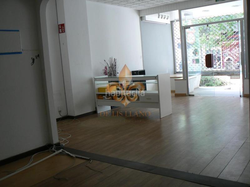Foto 48f55077-85d6-44a0-8f6c-9df6df6becae. Local comercial a As Travesas - Balaidos Vigo