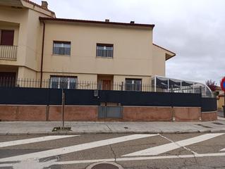 Casa adossada a Calamocha. Se vende unifamiliar en calamocha