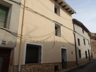 Masia a Calle de ramón y cajal 34. Casa en venta en monreal del campo