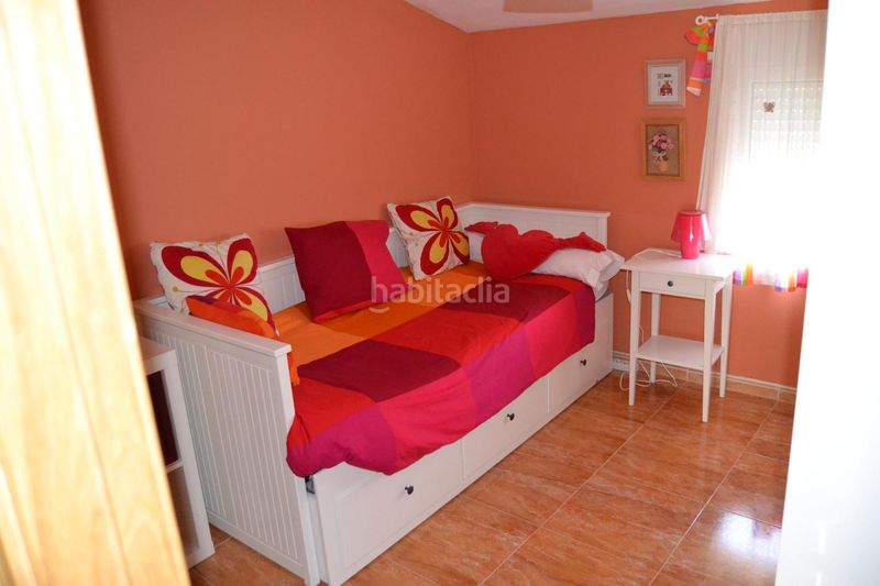 Foto 067ecc6e-c50f-4179-b282-051cff57a319. Casa a schiera con parcheggio in Villahermosa del Campo