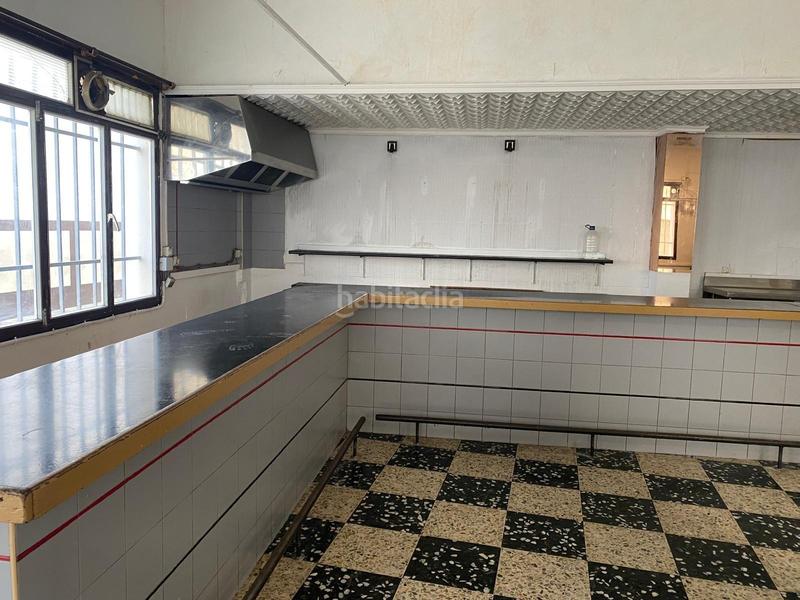 Foto 53a2f200-af11-4d01-b68e-01b502ee50e7. Location local commercial dans Fuentes Claras