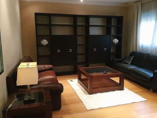 Location Appartement  Calle bueno monreal. Amplio piso 3 dormitorios