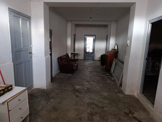Ground floor in Calamocha. Potencial vivienda en venta