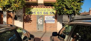 Local Comercial a Avenida blas infante 86. Local en bruto, con mucho paso