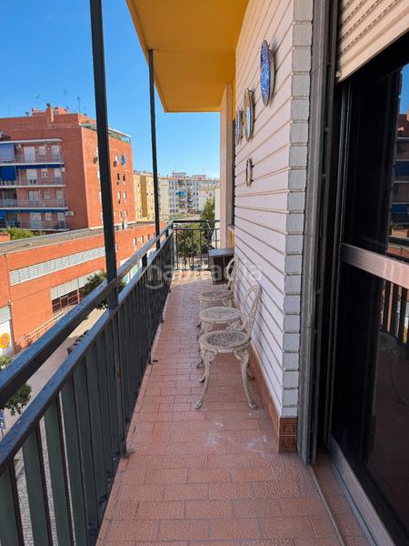 Foto 8c046dbd-caaf-438a-b062-13a506153385. Pis a calle san hermenegildo 6 a San Julián Sevilla