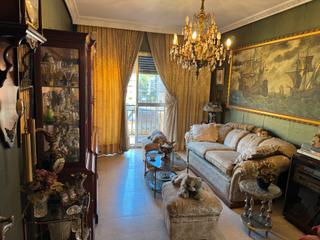 Appartement à Calle san hermenegildo 6. Piso con gran terraza en san julián – para reformar a tu gusto