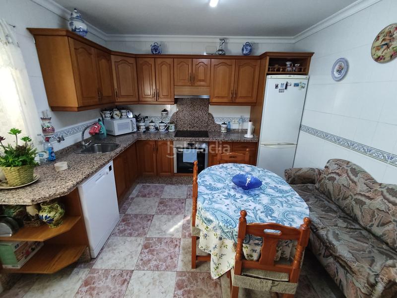 Foto 827b824a-5f69-43e3-9f1f-b1c0a78cdcf0. Casa a schiera con riscaldamento parcheggio in Burguillos del Cerro