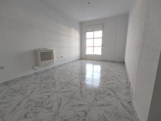 Appartement  N/a. Piso de tres dormitorios con plaza de garaje y trastero